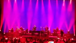 Nick Cave and the Bad Seeds - Red Right Hand (Live)
