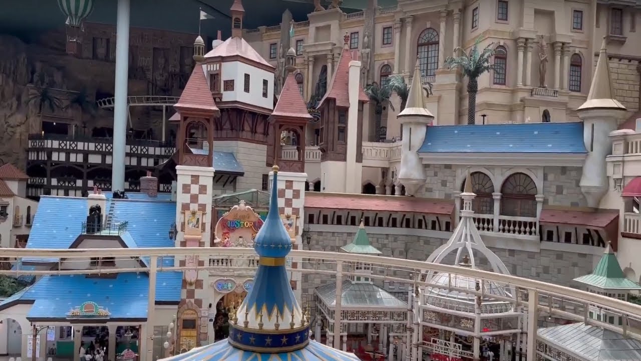 Lotte World - Beautiful View from Monorail Ride — Seoul, Korea [HD]