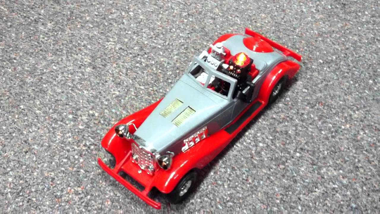 John Rigg 's Bump-and-go Robert the Robot Roadster