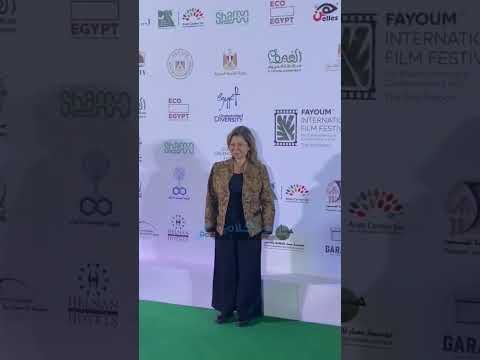 الأكثر احتشاما الفنانة سلوى محمد على بإفتتاح مهرجان الفيوم السينمائي الدولي