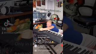 Bro having a shoot out☠️