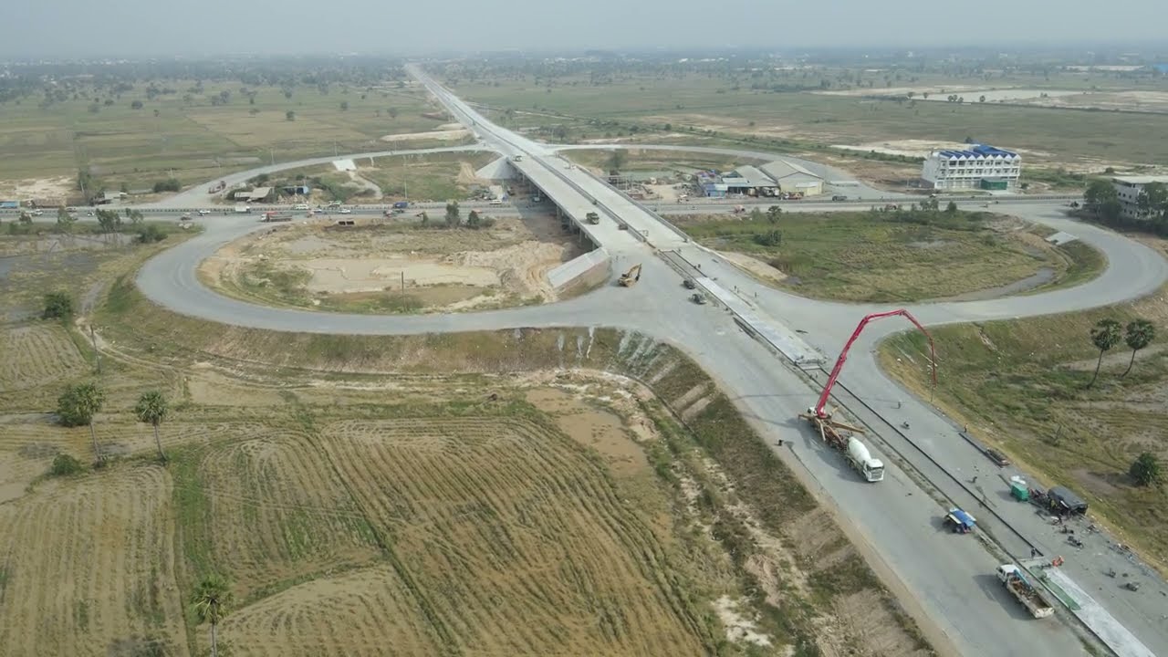 ⁣Activities in the process of construction of the third bridge and ring road
