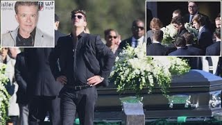 Robin Thicke Breaks Down At Father's Funeral Attended By Dad's Close Friends