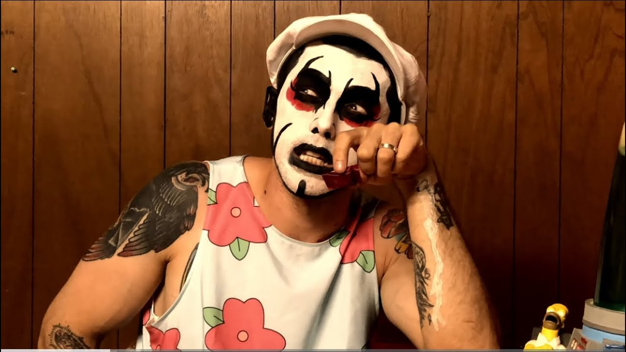 Danhausen tries Warheads