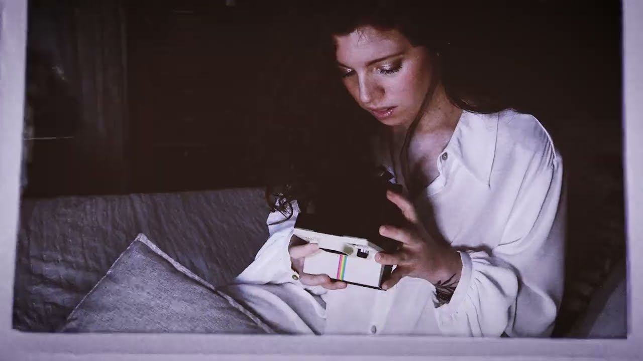 Lalades - La stanza grigia