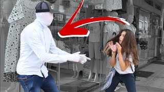 Baixar PEGADINHA DO MANEQUIM VIVO - ASSUSTANDO PESSOAS #05