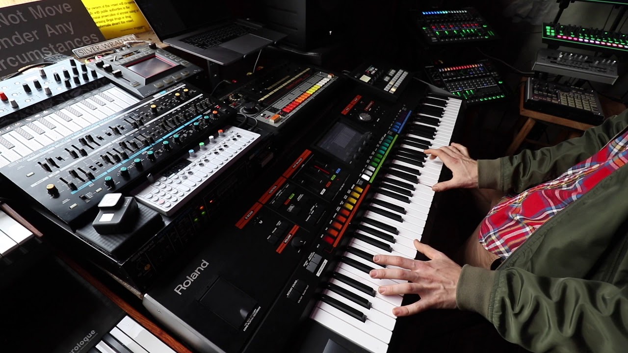 Roland MKS-80 Super Jupiter (Rev4) ALL STOCK PATCHES - NO TALKING