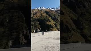 Barragem elétrica a 2500 metros de altura nos Alpes Suíços