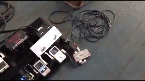 James Bay jamming with the Scott McKeon Fuzz Pedal