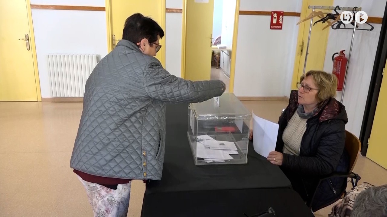 Els opositors a la central exigeixen suspendre la tramitació