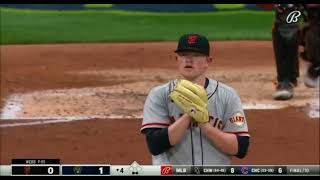 Mike Yastrzemski makes an UNBELIEVABLE CATCH!!