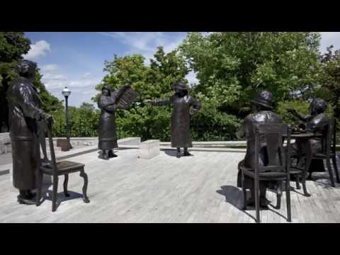 Vidéo: Monument aux femmes célibataires : art ou provocation ?