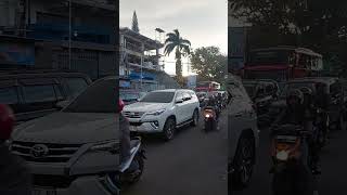 Bus pariwisata Day Bus ngeblong