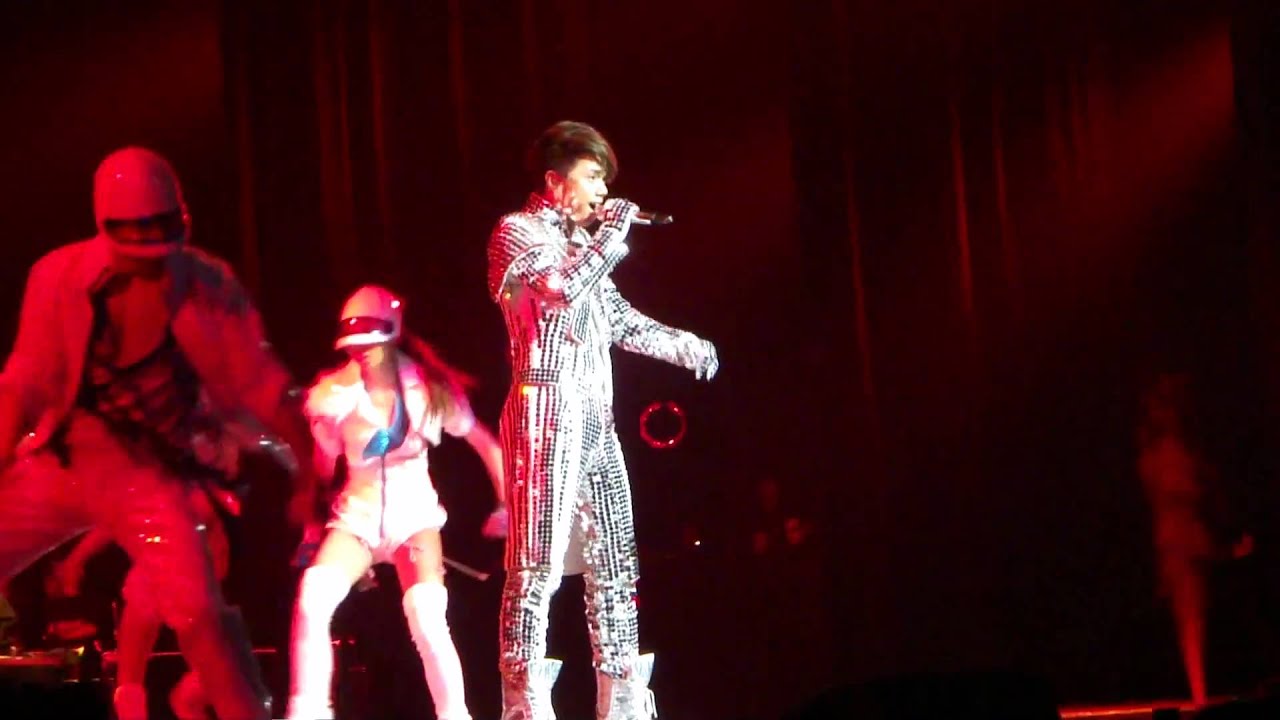 Hins Cheung 張敬軒 酷愛Caesars Palace, Las Vegas (2010) YouTube