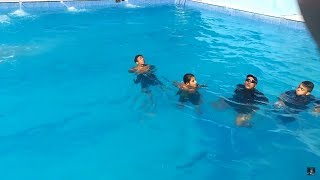 تعليم السباحة للمبتدئين ضربات الرجلين