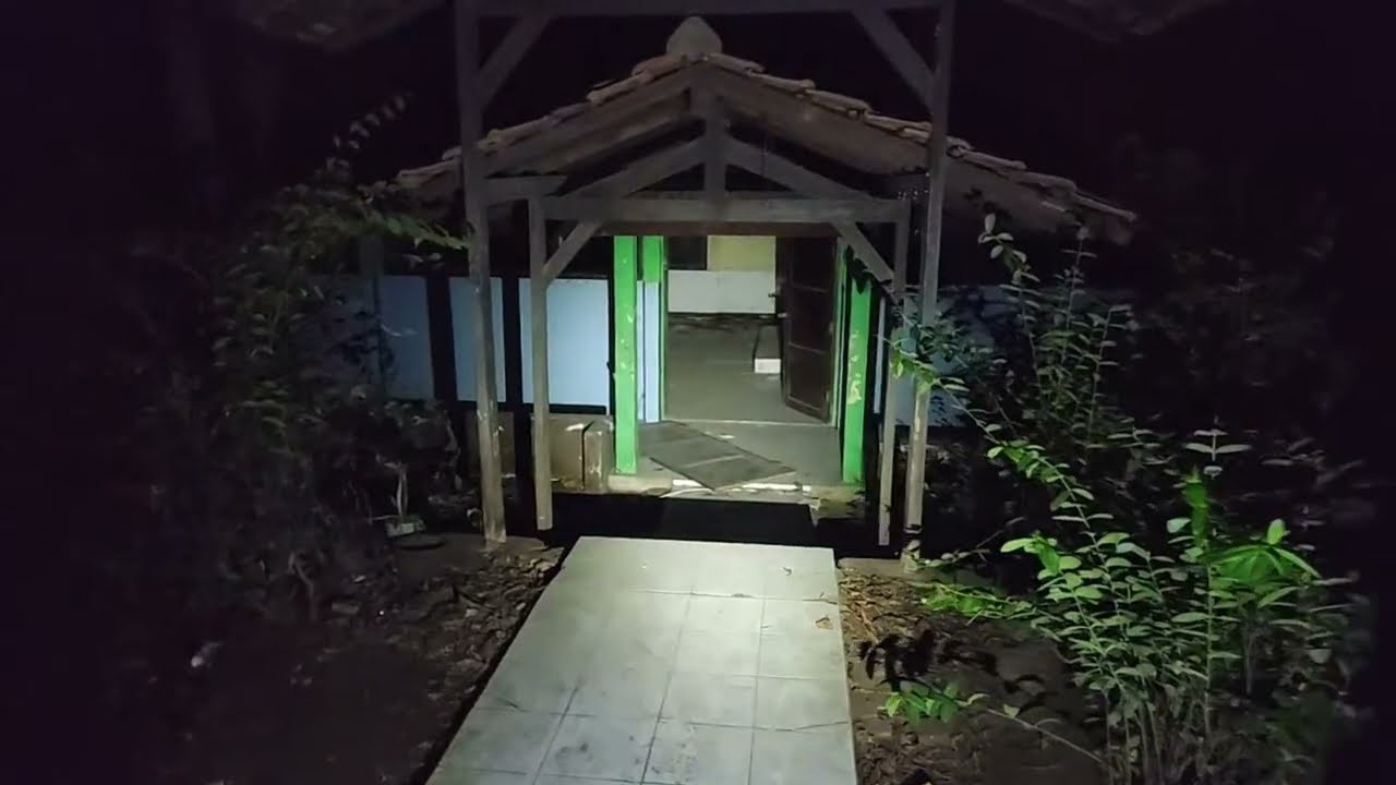 🔴Live Explore sekolah angker part 1