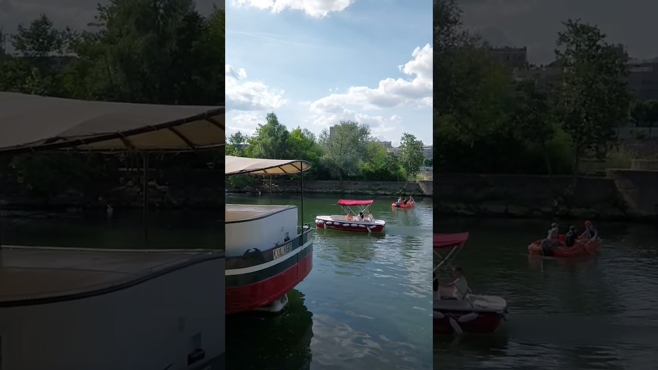 bruits de l'eau calme.