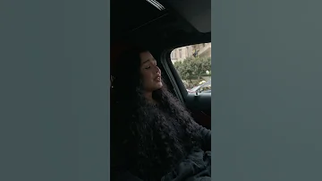 ومكسور قلبي من جوة ولا بيهدا ولا بيلم 