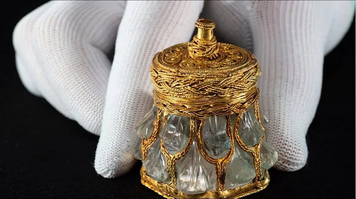 An ancient rock crystal jar reveals its full beaut...