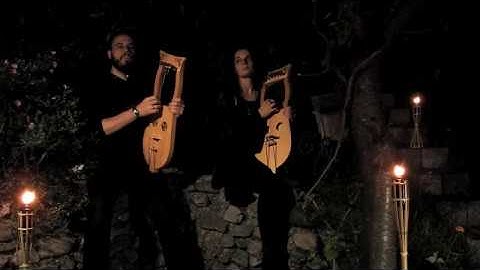 A Tergo Lupi - The song of the moth  (Garden version) - Kravik Lyre Music Duo