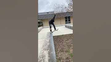 Frontside Noseslide 💨🛹 #skateboarding #skate