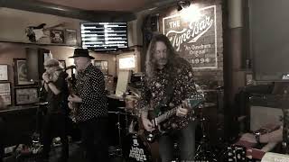 Play video: John Angus Band - Sinners