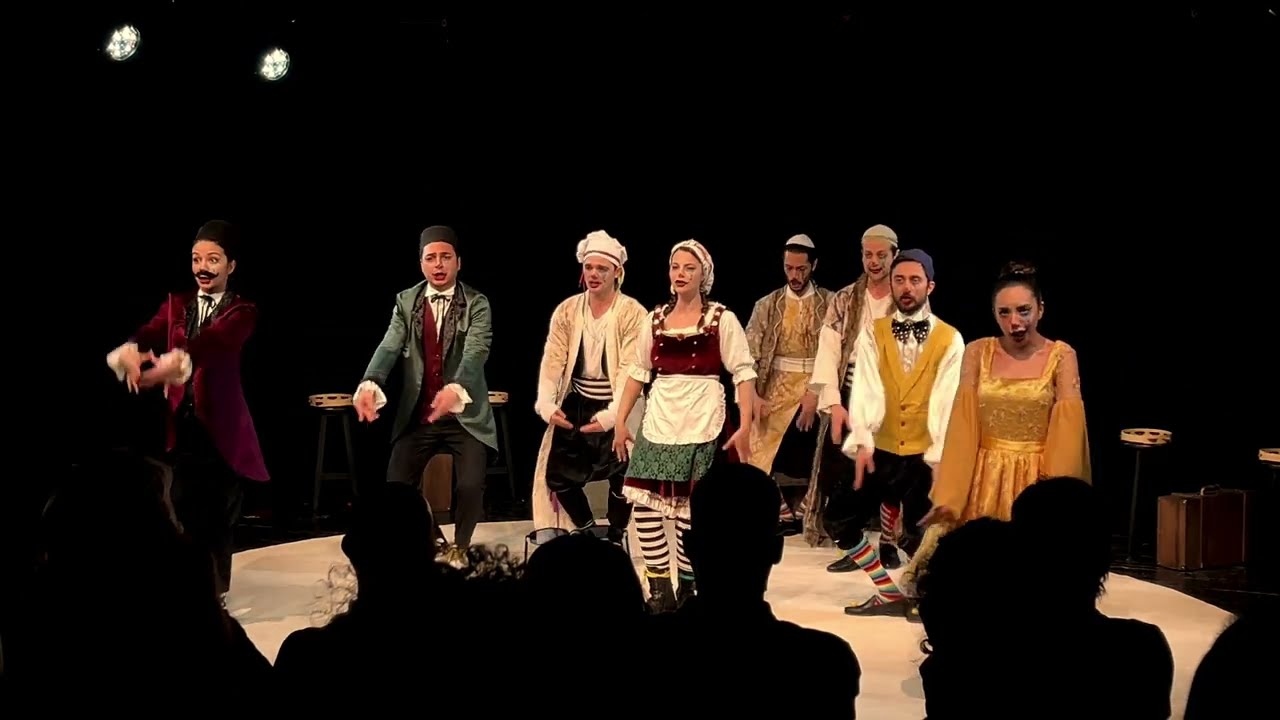 İki Efendinin Uşağı (Alaturka) - 1. Açılış