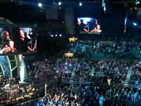 Bruce Springsteen w/ Billy Joel  FINALE   (Your Love Keeps Lifting Me) Higher and Higher
