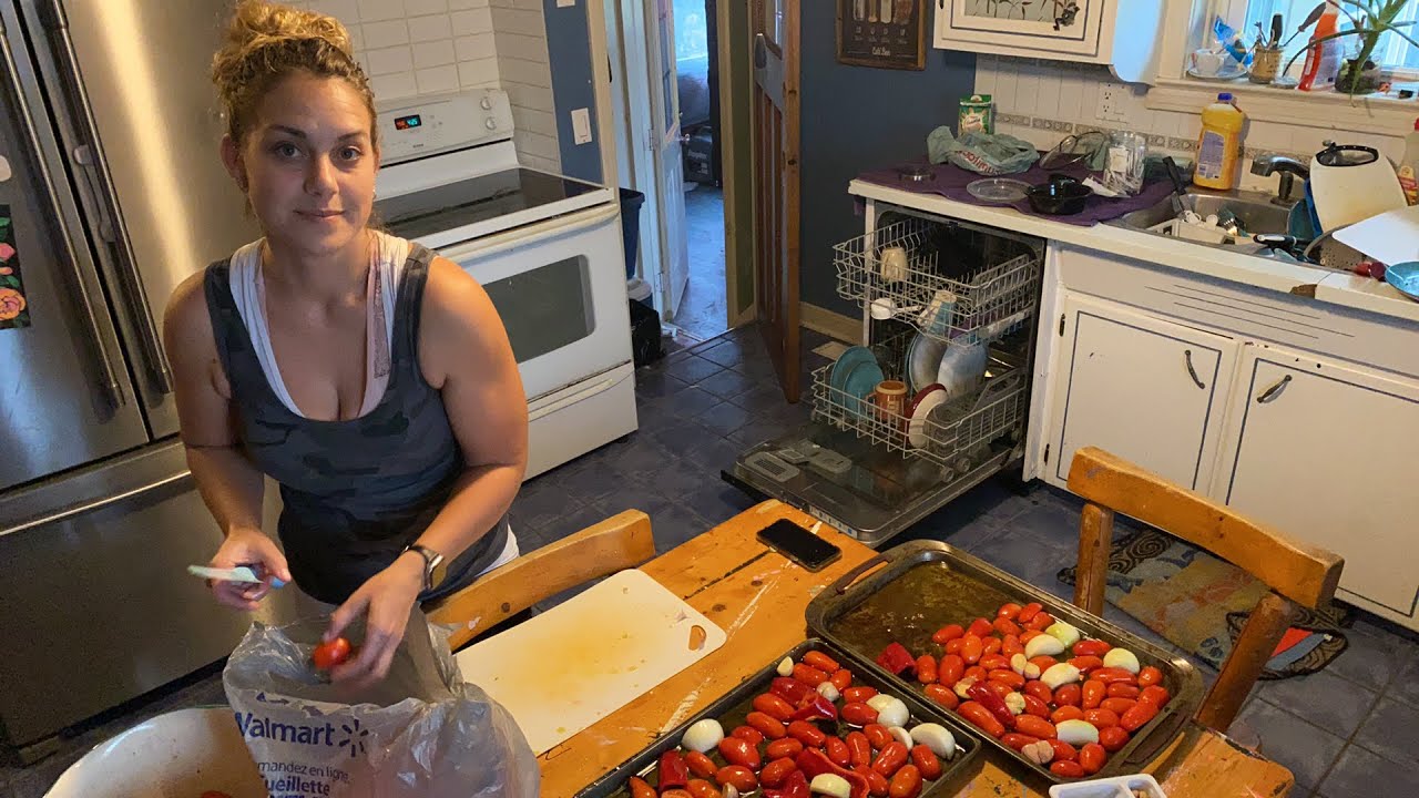 Making a tomato sauce YouTube
