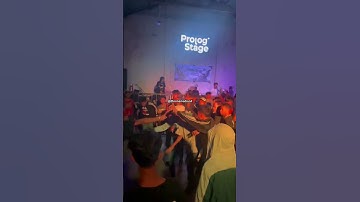Carry on 🤏 #moshing #moshpit #mosh #crowd #twostep #shorts #pogo #chaos #gigs #punk #hardcorepunk