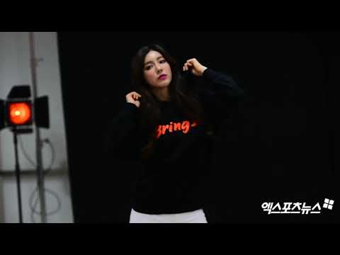 <strong>한화</strong> 치어리더 <strong>김연정</strong> &amp;#39;셔터만 누르면 화보네~&amp;#39;