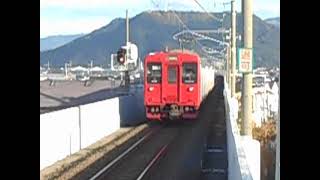 筑肥線筑前前原行き普通列車（103系1500番台E18編成）・和多田駅を発車