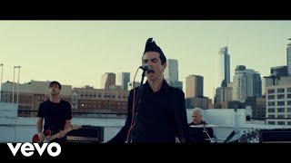 Смотреть клип Anti-Flag - Hate Conquers All