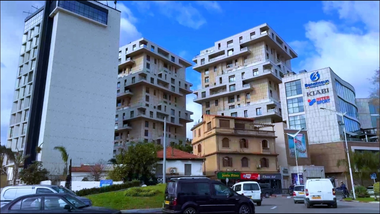 بن عكنون الجزائر العاصمة Ben Aknoun Alger من محطة المسافرين إلى المركز التجاري مرورا بفندق فردي ليلي