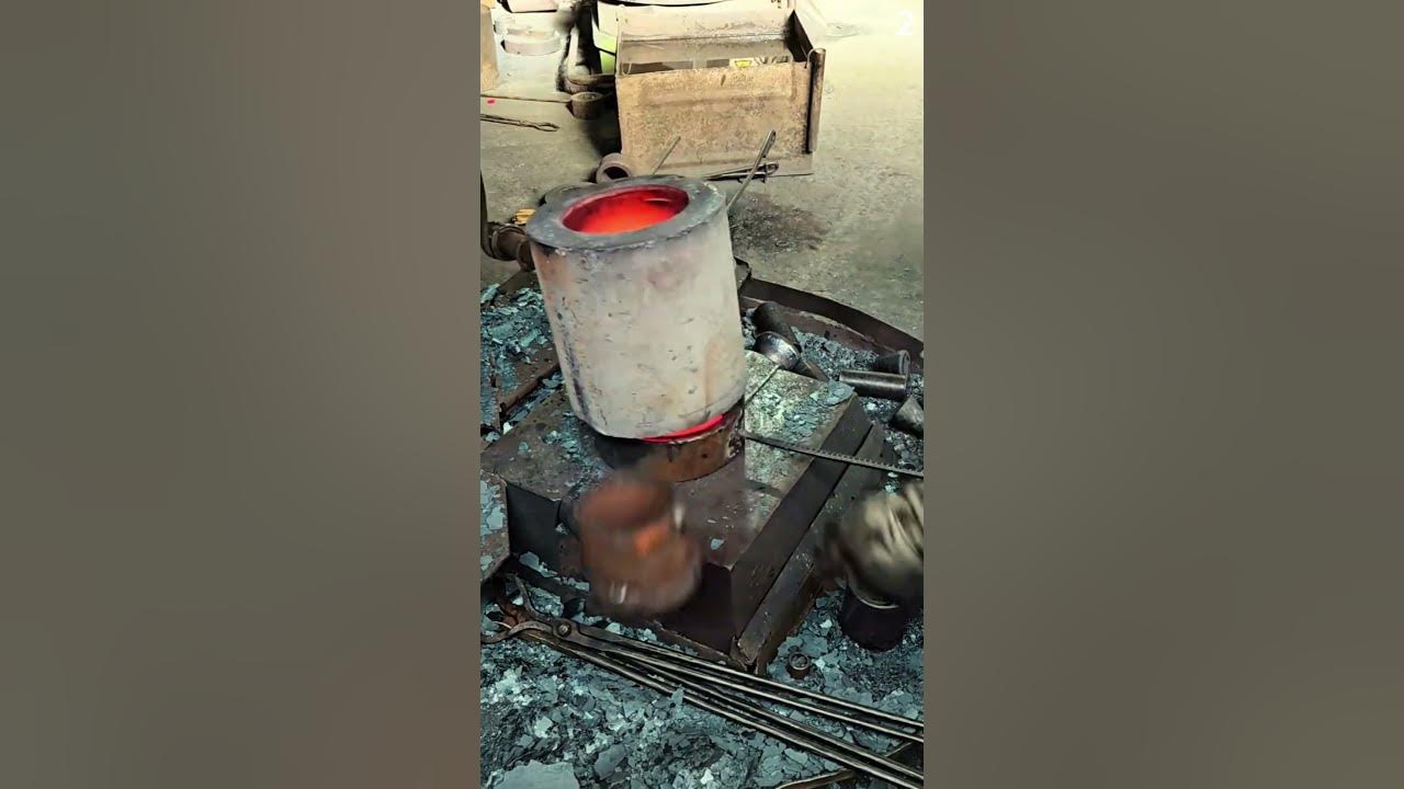 Alat yang sederhana untuk mencetak besi panas dengan praktis #shorts
