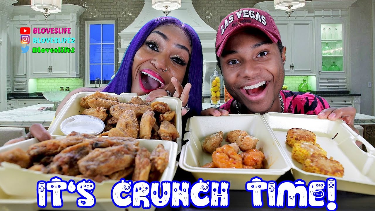 Wingstop Fried Chicken Wings and Corn on the cob with Darius