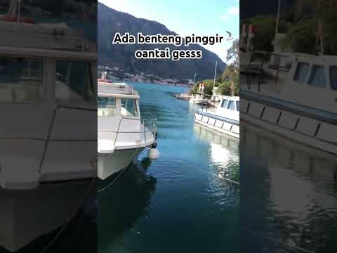 Benteng dipinggir laut gesss