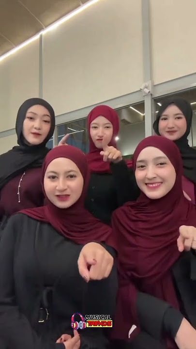 kalian belum bosen kan #djasikkkk #modelhijaber #hijabehaya #dj #beranda #jogedpargoy #bestie#shorts