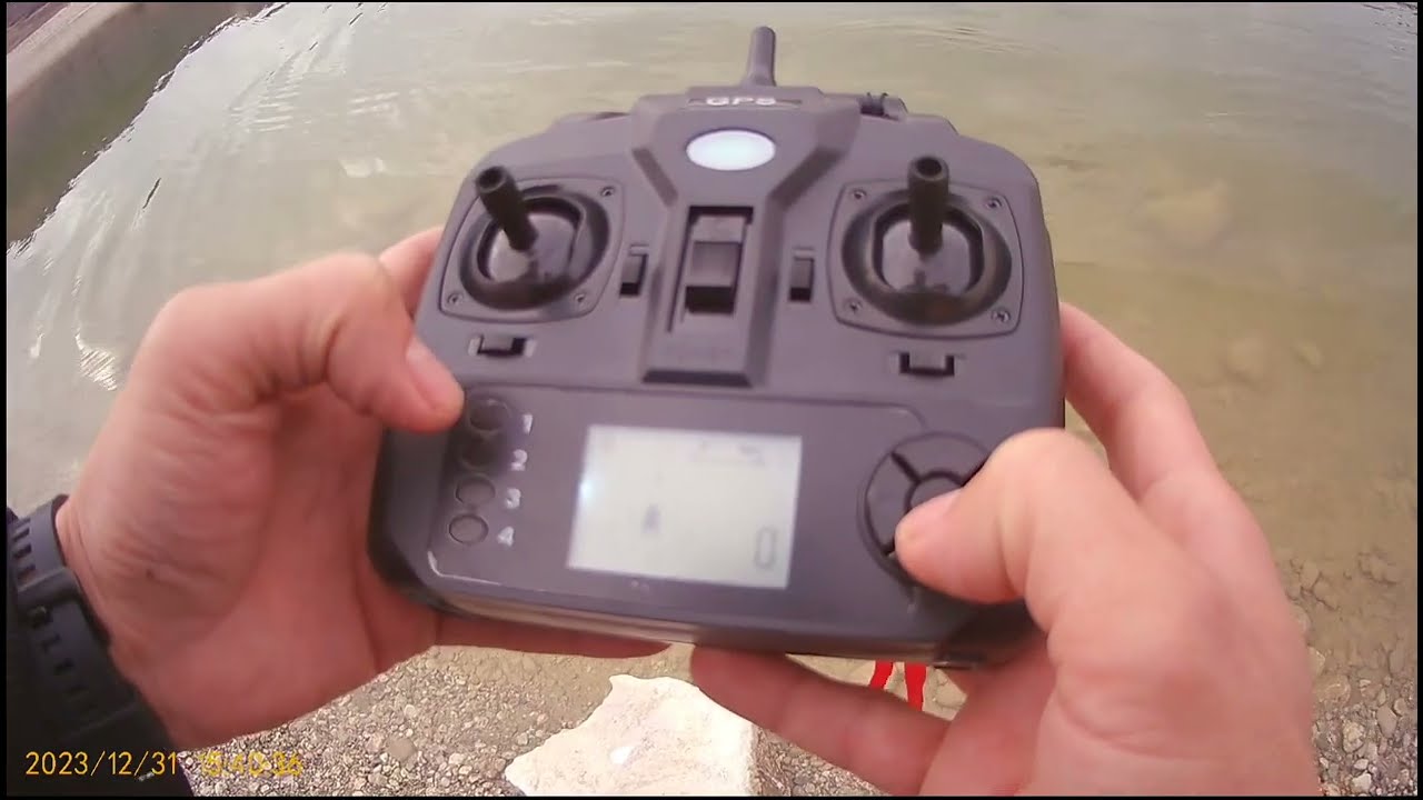 Sazan yemleme için dizayn edilmiş,Yemleme botu.  bait boat v020 /çin yemleme botu/