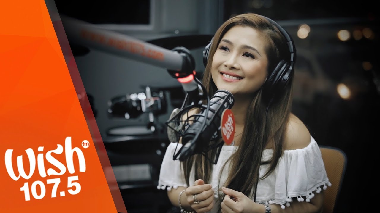 Sheryn Regis performs 