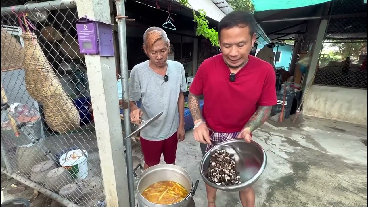 EP.2 แกงหน่อไม้ส้มใส่เห็ดถอบ#แก๋งเห็ดหม้อนี้ดุเดือดขนาดครับลำขนาดเน้อครับ เชฟปะทะกั๋นไม่มีหยุด