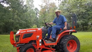 Kubota B2920 Tractor , Father and Son