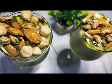 كوكتيل الافوكادو بالمكسرات والعسل صحي جدا وغني بالفيتامينات المفيدة للجسم