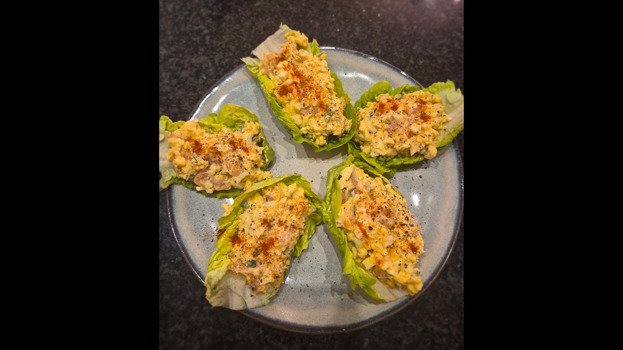 Recette d'œufs mimosa revisités, avec de la truite fumée et des crevettes