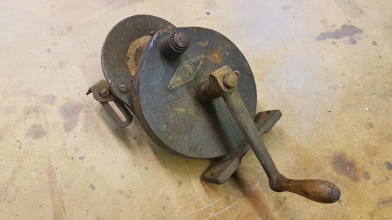 Vintage Hand Crank Grinder Restoration 