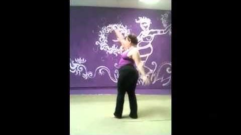 Poi Lesson: Counter Clockwise & Clockwise Giant Swivel Drills (Poilates) - One Minute Lesson