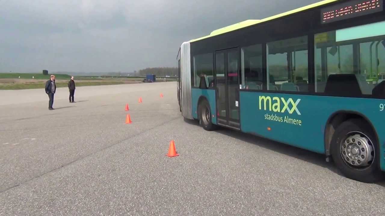 Praktijkproef busstation Almere Poort - Gelede bus