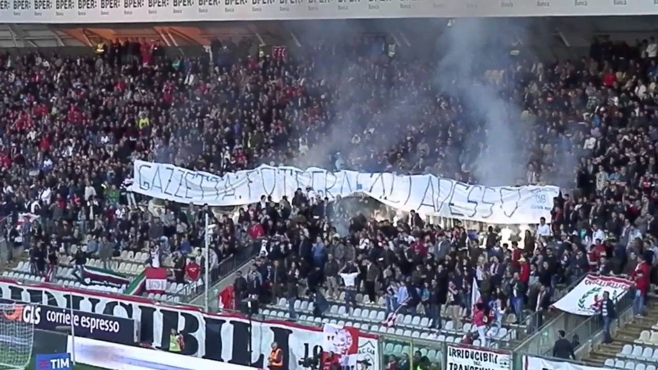 Le due tifoserie in Carpi vs Empoli, Serie A 2015/16 - YouTube