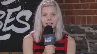 AURORA - Entrevista Stingray PausePlay (Legendado)