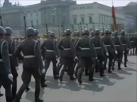 Paradermarsch der Nationalen Volksarmee! Military March of the National People's Army!